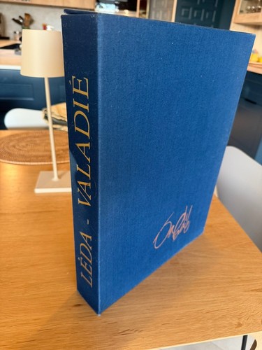Livre art leda textes - livre, pierre
