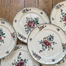 Lot de 7 assiettes à dessert