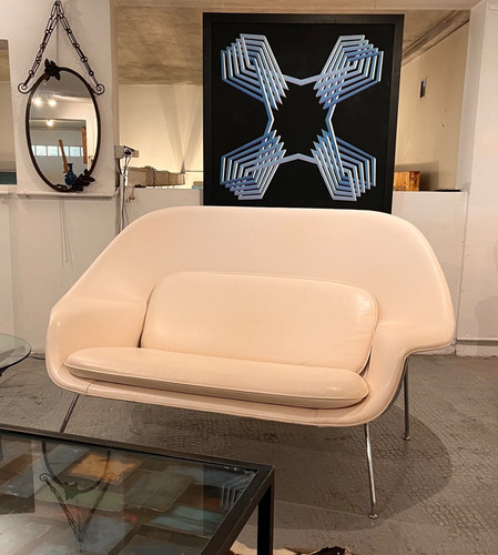 Eero saarinen leather womb - eero, saarinen,