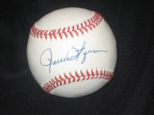 Rollie fingers hof legend - rollie,