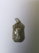 Ancienne médaille religieuse pendentif argent LOURDES signée TAIRAC