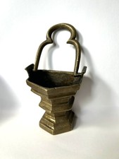 Bénitier en bronze du XVI