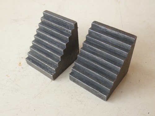 Escalier bridage acier 49 - 2, de