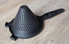Passoire conique / Chinois Tupperware