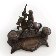 Ancien Encrier Jeanne d'Arc sur son Cheval en Régule Patine Bronze