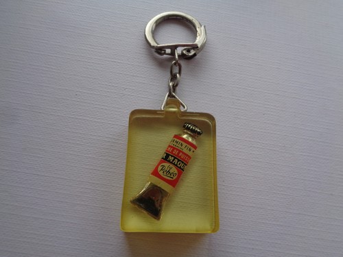 Porte cle resine inclusion - porte,