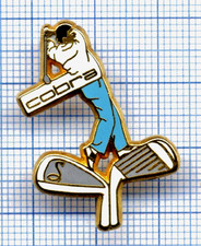Pin's Arthus BERTRAND de la série COBRA joueur et club de GOLF / bleu clair
