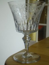 BACCARAT 1 VERRE A VIN BOURGOGNE CRISTAL MODELE PARME ht 14 cm défaut