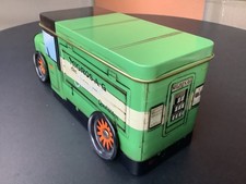 Belle Boite a Gateaux en tôle en forme de camion de livraison MIGROS AG Suisse