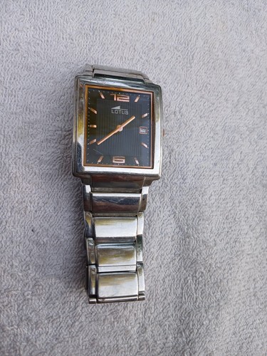 Montre lotus plate - montre, vintage