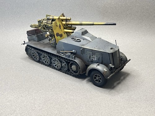 German sdkfz 8 8cm flak - ,