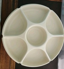TUPPERWARE Serving Center
