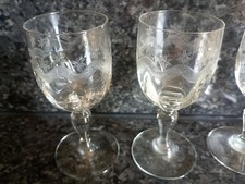 2 verres apéritif, vin gravés anciens Facettes Guirlande Fleurs en étoiles 10cl