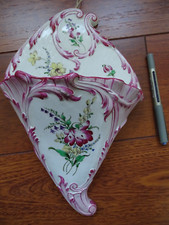 LUNEVILLE ANCIEN VASE MURAL CORNET CORNE D'ABONDANCE FAIENCE REVERBERE ROCAILLE