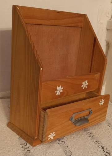 Presentoir range courrier - presentoir,