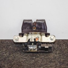 Serrure de couvercle de coffre