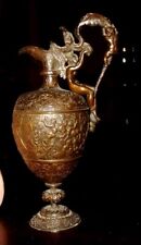 AIGUIERE EN BRONZE DECOR DE