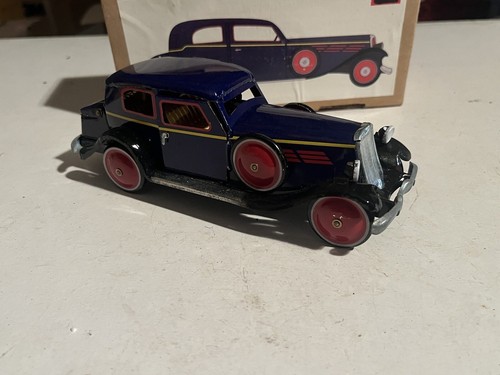 Voiture jouet tôle - voiture, avec