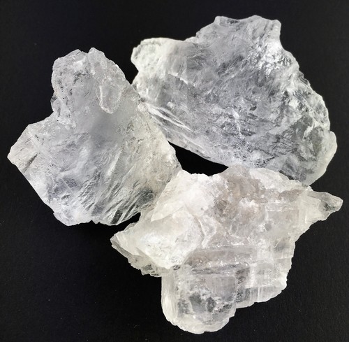 Minéraux halite - *,