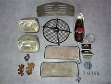 lot de pièces détachées de voiture 2CV et Simca