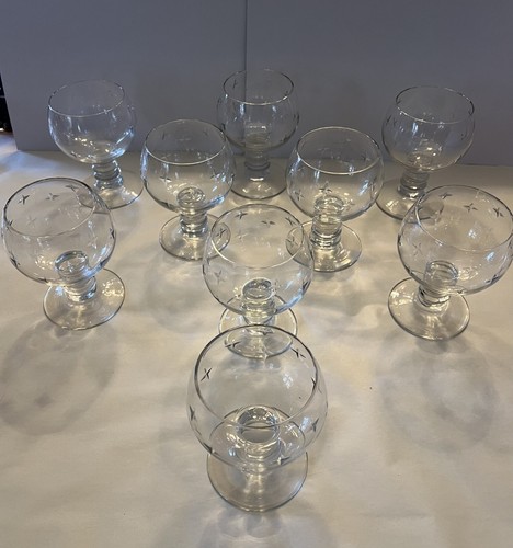 Lot verres à - 9, pied