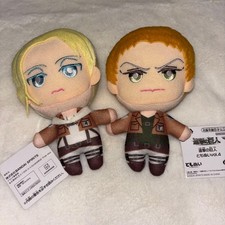 Peluche Attack on Titan Tomonui Reiner & Annie neuve avec étiquettes poupée...