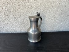 Ancien broc en étain à