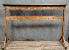 Très grand porte manteaux d'ecole époque Art Déco vers 1940