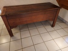 Maie ancienne en bois massif 