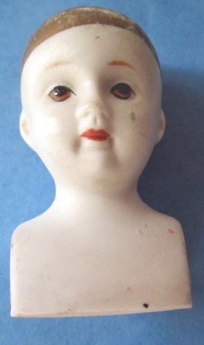 Demi figurine bebe - ,