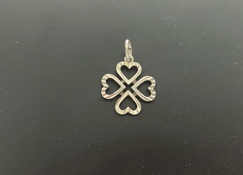 Pendentif trèfle cœurs - trèfle,