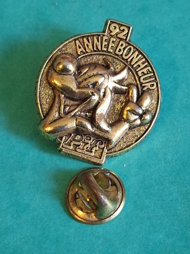 Pins pin pif - pin's,