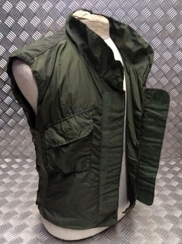 Tenue militaire authentique - tenue,