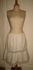 Linge ancien Jupon à Volant dentelle brodée  Crinoline tulle