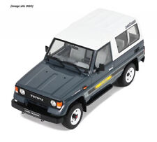 Voiture miniature au 1/18