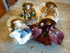 Poupées 4 différentes