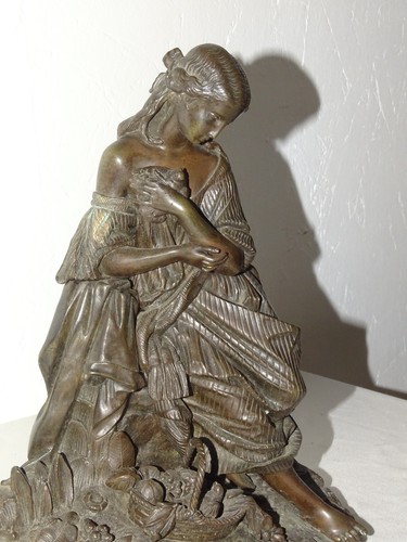 Jeune fille oiseau - jeune,