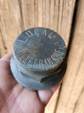 Ancien écrou calèche voiture