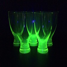 Série de cinq verres à