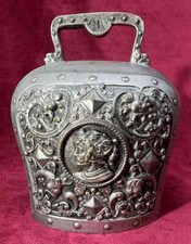 HAND DINNER BELL CLOCHE