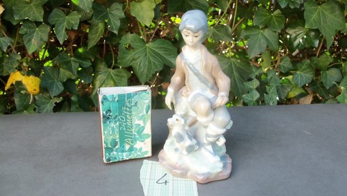 Ancien sujet porcelaine - n4,