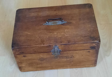 PETITE MALLE EN BOIS ANCIENNE AVEC 3 COMPARTIMENTS A L'INTERIEUR