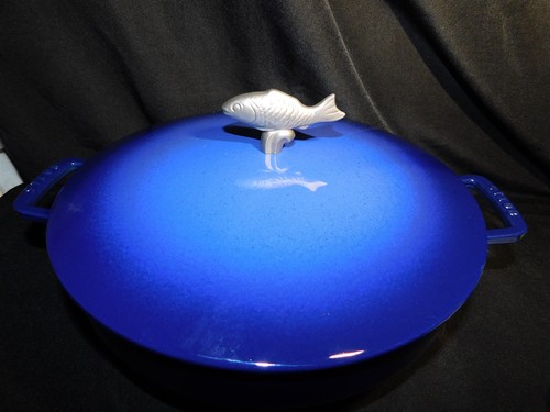 Staub cast iron 5qt - iron,