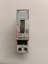 TELERUPTEUR LEGRAND 16A 220V