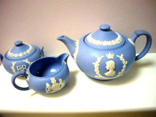 WEDGWOOD PALE BLUE JASPER ENSEMBLE THEIERE CREMIER SUCRIER  CORONATION 1953