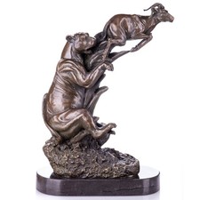 Statue en bronze d'un lion et