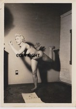 VINTAGE SNAPSHOT NUDE PHOTO NU