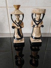 Figurines japonaises sculptées en pierre ou marbre