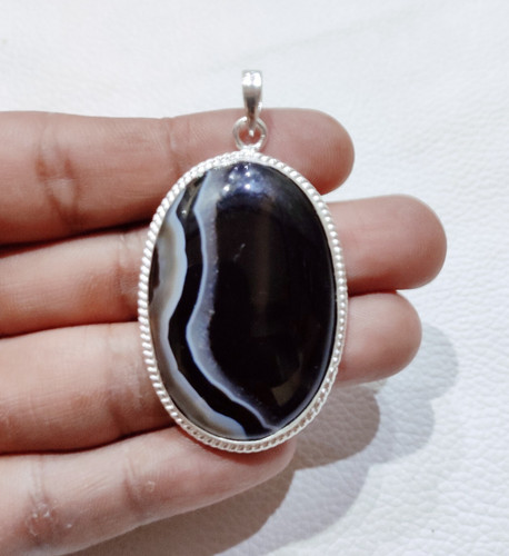 Pendentif pierre précieuse