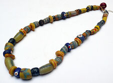 Ancien Collier en pâte de